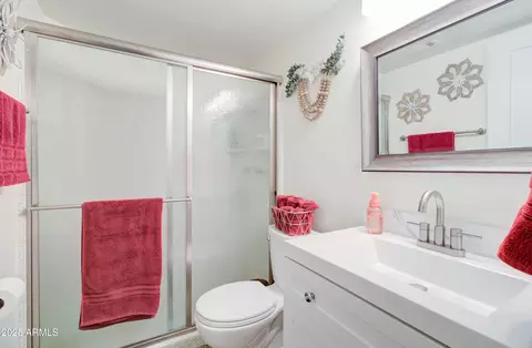 Bath - 151 N Third St, Globe, AZ 85501 photo 1 of 5