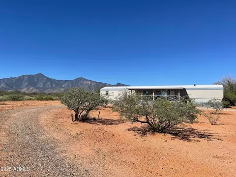 6612 S Natoma Trl, Hereford, AZ 85615