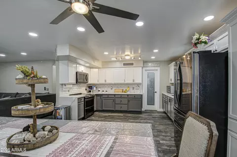 Kitchen - 2607 W Ironstone Ave, Apache Junction, AZ 85120 photo 2 of 6