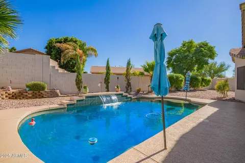 Exterior - 4038 W Alex Loop, Phoenix, AZ 85083 photo 3 of 9