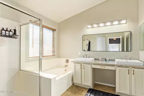 Bath - 4038 W Alex Loop, Phoenix, AZ 85083 photo 2 of 2