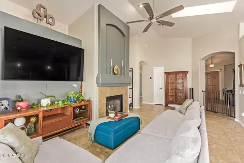 Living - 4038 W Alex Loop, Phoenix, AZ 85083 photo 2 of 2