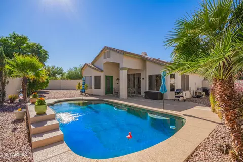 Exterior - 4038 W Alex Loop, Phoenix, AZ 85083 photo 4 of 9