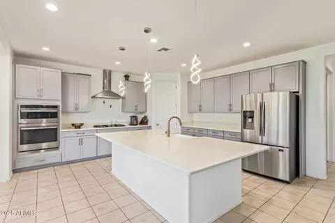 7718 W Jones Ave, Phoenix, AZ 85043