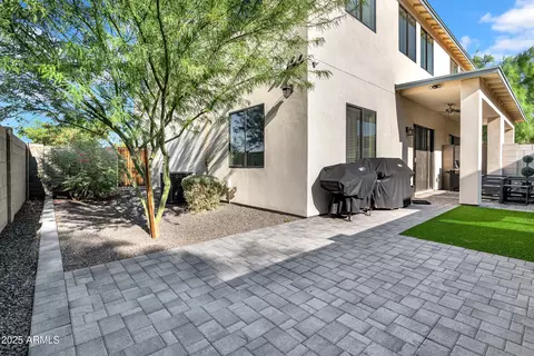 Exterior - 3005 E Paradise Ln, Phoenix, AZ 85032 photo 4 of 5