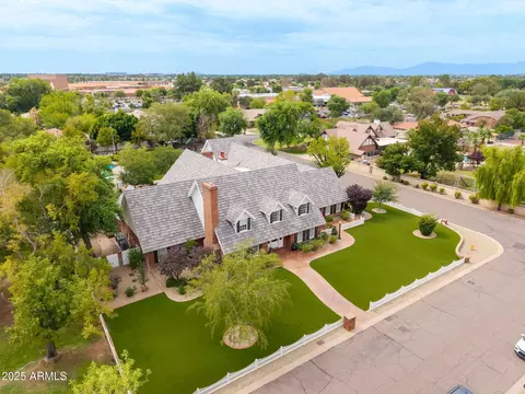 View/Area - 1001 E Caroline Ln, Tempe, AZ 85284 photo 1 of 11