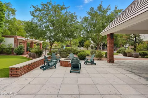 Exterior - 1001 E Caroline Ln, Tempe, AZ 85284 photo 5 of 28