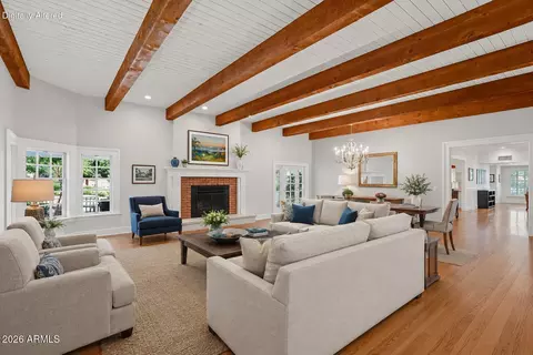 Living - 1001 E Caroline Ln, Tempe, AZ 85284 photo 1 of 4