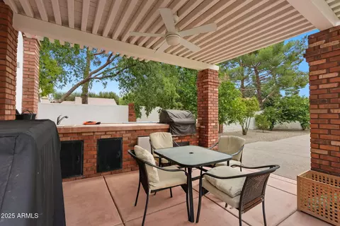Exterior - 1001 E Caroline Ln, Tempe, AZ 85284 photo 14 of 28