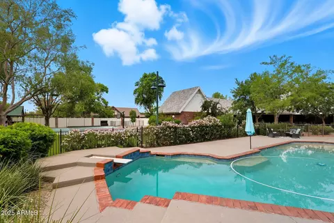 Exterior - 1001 E Caroline Ln, Tempe, AZ 85284 photo 18 of 28