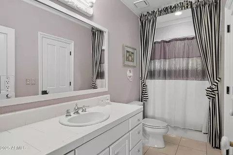 Bath - 1001 E Caroline Ln, Tempe, AZ 85284 photo 12 of 13