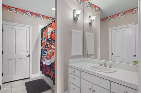 Bath - 1001 E Caroline Ln, Tempe, AZ 85284 photo 11 of 13
