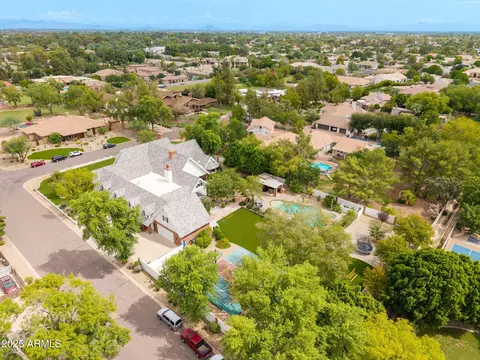 View/Area - 1001 E Caroline Ln, Tempe, AZ 85284 photo 4 of 11
