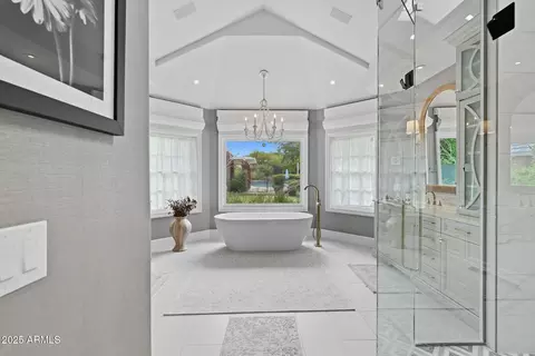 Bath - 1001 E Caroline Ln, Tempe, AZ 85284 photo 6 of 13