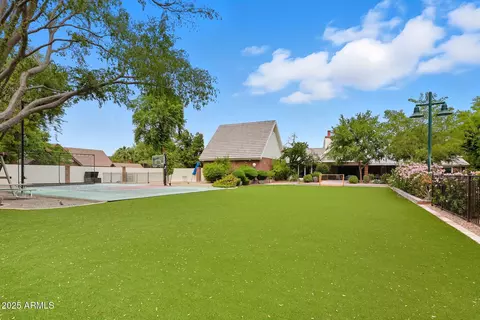 Exterior - 1001 E Caroline Ln, Tempe, AZ 85284 photo 13 of 28
