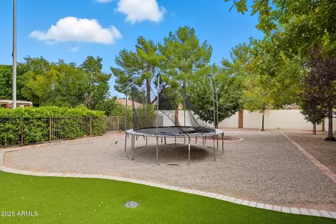 Exterior - 1001 E Caroline Ln, Tempe, AZ 85284 photo 12 of 28
