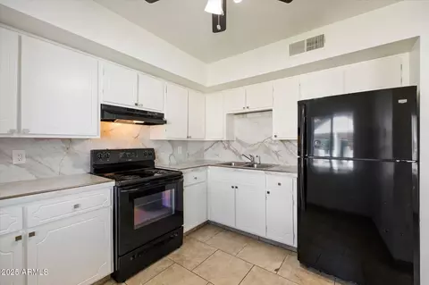 Kitchen - 501 E 8th Ave, Mesa, AZ 85204 photo 2 of 3