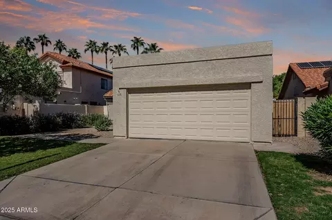 1226 W Pacific Dr, Gilbert, AZ 85233 photo 2