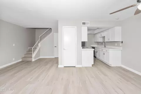 286 W Palomino Dr #147, Chandler, AZ 85225