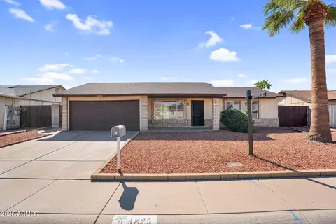 4825 W Wagoner Rd, Glendale, AZ 85308