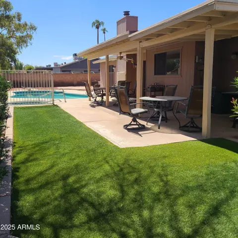 6715 S Mitchell Dr, Tempe, AZ 85283 photo 3