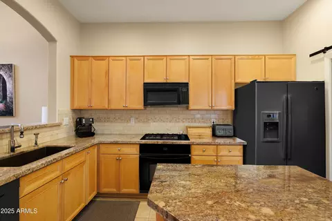 Kitchen - 7445 Eagle Crest Dr #1094, Mesa, AZ 85207 photo 5 of 6