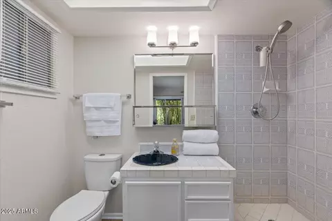Bath - 5410 E Vernon Ave, Phoenix, AZ 85008 photo 6 of 6