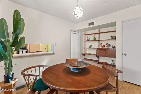 Dining - 5410 E Vernon Ave, Phoenix, AZ 85008 photo 3 of 4