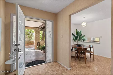 Entry Way - 5410 E Vernon Ave, Phoenix, AZ 85008 photo 2 of 2