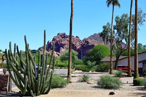 4211 E Stanford Dr, Phoenix, AZ 85018
