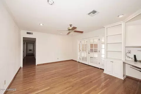 Living - 4211 E Stanford Dr, Phoenix, AZ 85018 photo 4 of 6