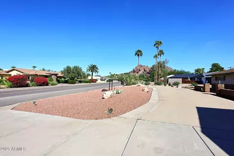 Exterior - 4211 E Stanford Dr, Phoenix, AZ 85018 photo 9 of 11