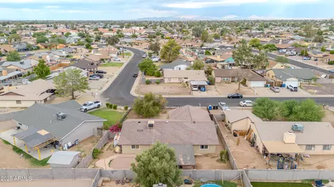 View/Area - 4207 N 79th Ln, Phoenix, AZ 85033 photo 8 of 12