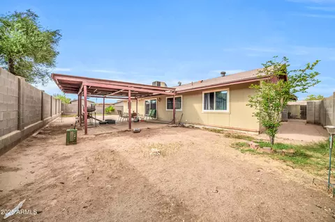 Exterior - 4207 N 79th Ln, Phoenix, AZ 85033 photo 2 of 5