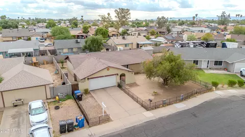 View/Area - 4207 N 79th Ln, Phoenix, AZ 85033 photo 1 of 12