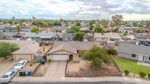 View/Area - 4207 N 79th Ln, Phoenix, AZ 85033 photo 6 of 12
