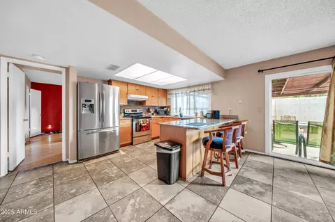 Kitchen - 4207 N 79th Ln, Phoenix, AZ 85033 photo 1 of 4
