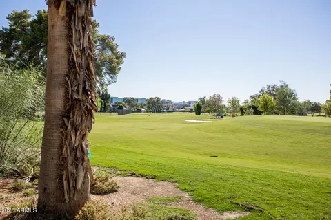 17 Biltmore Est #64, Phoenix, AZ 85016
