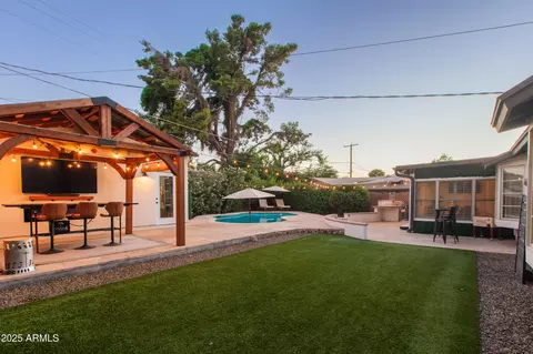 Exterior - 4245 Earll Dr, Phoenix, AZ 85018 photo 4 of 10