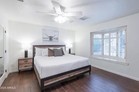 Bedroom - 4245 Earll Dr, Phoenix, AZ 85018 photo 4 of 9