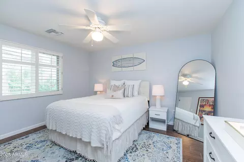 Bedroom - 4245 Earll Dr, Phoenix, AZ 85018 photo 6 of 9