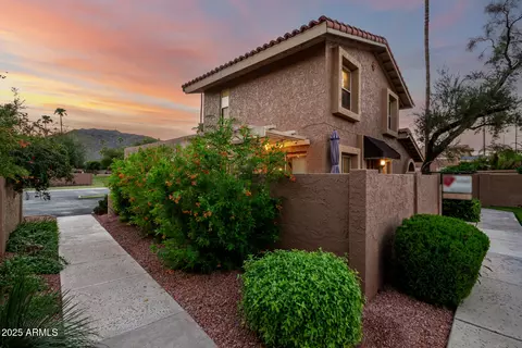 10445 N 11th Pl #3, Phoenix, AZ 85020