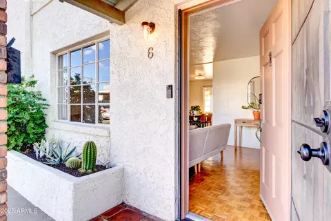Entry Way - 385 E Coronado Rd #6, Phoenix, AZ 85004 photo 1 of 1