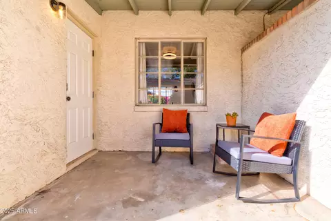 Exterior - 385 E Coronado Rd #6, Phoenix, AZ 85004 photo 1 of 4