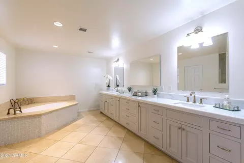 4333 E Mcdonald Dr, Phoenix, AZ 85018 photo 43