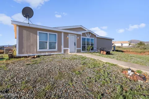 9915 E Cranberry Rd, Dewey, AZ 86327