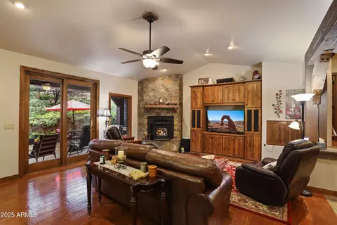 Living - 2307 E Grapevine Dr, Payson, AZ 85541 photo 1 of 2