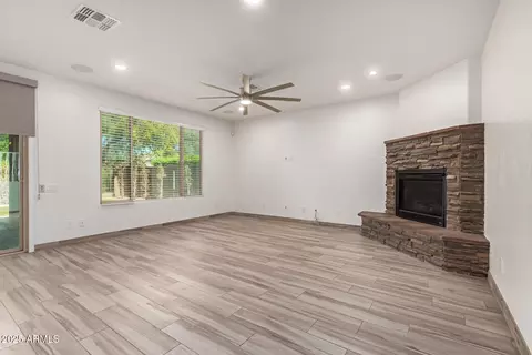 Living - 3710 E Matthew Dr, Phoenix, AZ 85050 photo 2 of 6