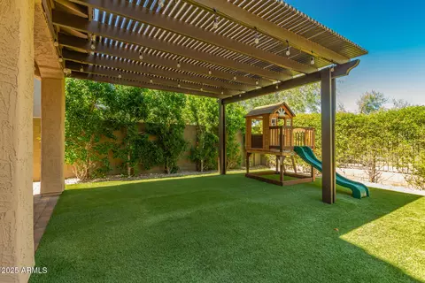 Exterior - 3710 E Matthew Dr, Phoenix, AZ 85050 photo 3 of 7