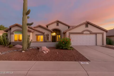 8807 E Saguaro Blossom Rd, Gold Canyon, AZ 85118